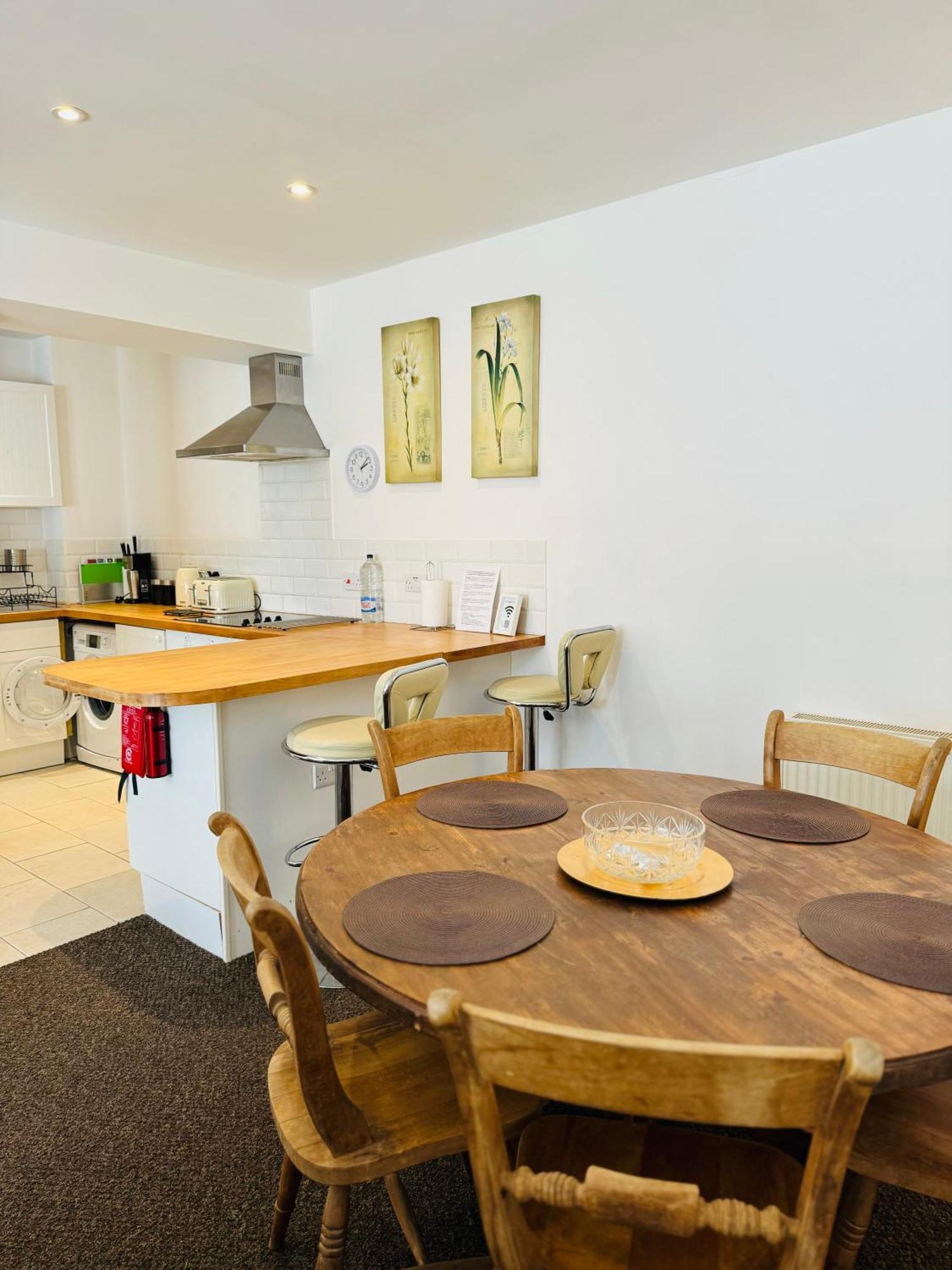 Modern House In Central St Leonards Hastings Bagian luar foto